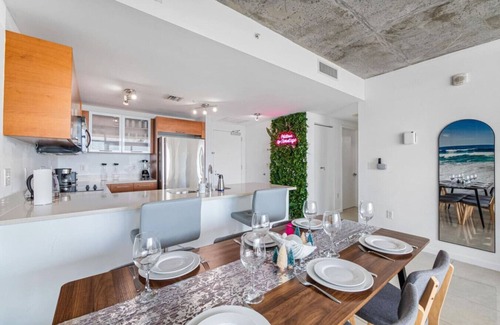 Midtown Apartment | Luxe Bliss Paradise with Rooftop Pool|Gym|BBQ