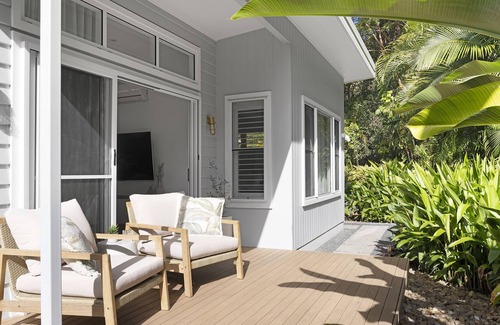 Doonan House | Luxe Bungalow in Noosa Hinterland