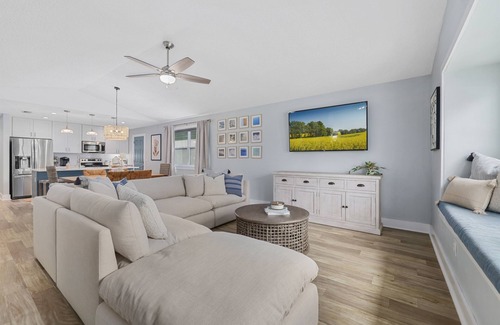 Jacksonville Beach House | Luxe Compound: 2 Homes with 2 Heated Pools