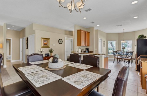 West Haven House | LUXE DISNEY HOME, POOL W/SPA, GAME ROOM, FREE NETFLIX & WIFI