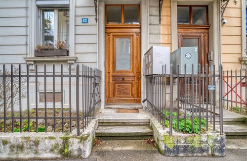Enge Apartment | Luxe Enge 2BR w/Shared W/D, near Local Market & Old Town, by Blueground