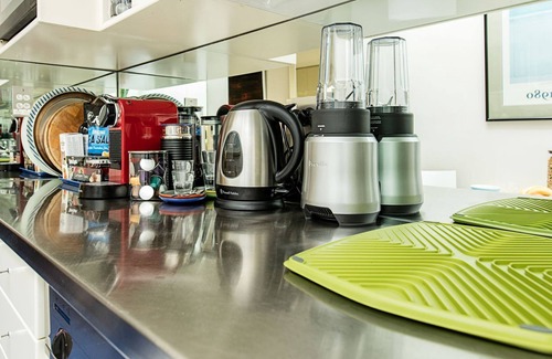 Paddington House | Luxe Exec Suite breakfast snacks Darlinghurst Rushcutters Bay Sydney St Vincent