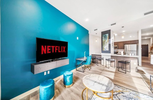 Gateway District Apartment | Luxe Flat w/Heated Pool & Sauna Gym Heart of DT