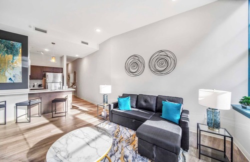 Gateway District Apartment | Luxe Flat w/Heated Pool & Sauna Gym Heart of DT