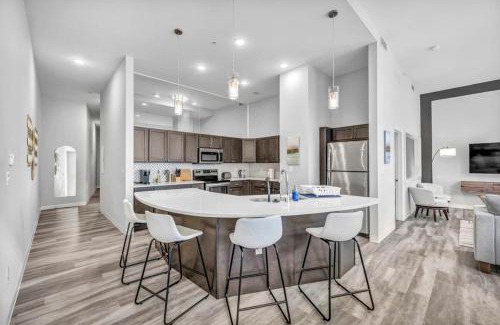 Gateway District Apartment | Luxe Flat with Heated Pool Sauna Rooftop Deck Gym