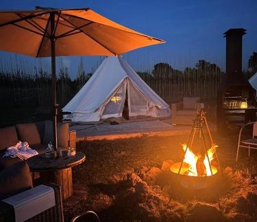Echteld Other | Luxe Glamping Tipitentjes een 4 en 2 persoons tent