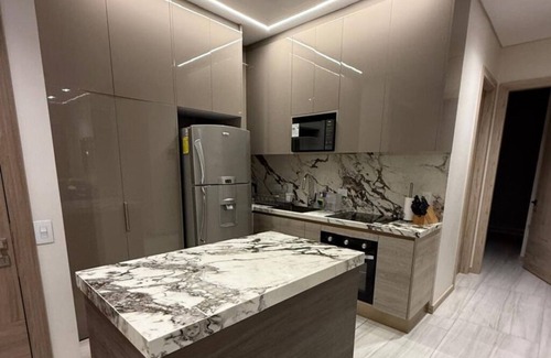 Financial District Apartment | LUXE LE PARC Residence