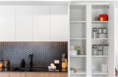 Perth Apartment | Luxe Living | Instaworthy city views from rooftop!