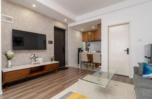 Kilimani Apartment | Luxe place with pool,gym,mini mart in yaya center