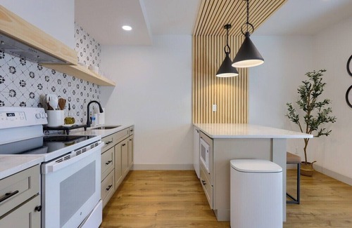 Elizabethtown Apartment | Luxe Stay for Two w/Private Hot Tub & Patio