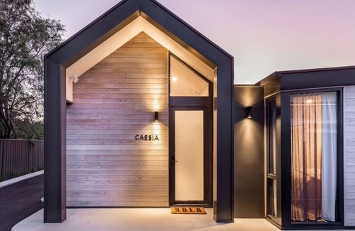 Dunsborough House | Luxe Studio - Central Dunsborough | Eucalypt by Me