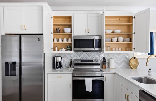 Downtown Wilmington Apartment | Luxe @ The Cove Riverwalk Villas