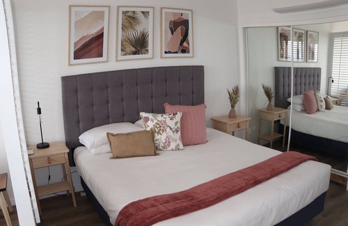 Alexandra Headland Resort | Luxe Unit with 160 degree ocean and beach views