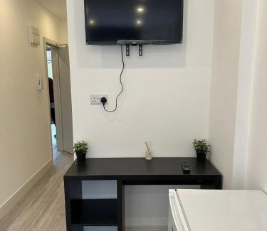 Sutton Central Apartment | LuxeNest