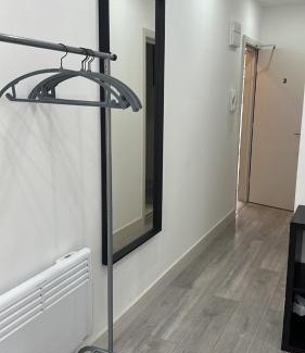 Sutton Central Apartment | LuxeNest