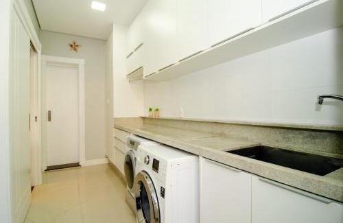 Praia da Armacao do Itapocoroi Apartment | Luxo Vista Mar c/Piscina Privativa em PenhaXG5062