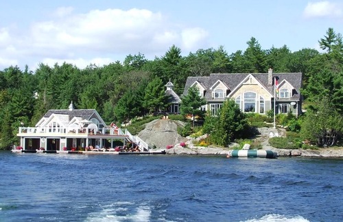 Seguin Villa | Luxury Cottage-Boathouse - 8 Bdrms, Waterfall! SW Exposure! Water Tramp! It ALL!