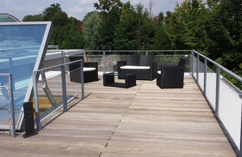 Hamm Boat Rental | Luxury houseboat centrally in Hamburg with a clear view