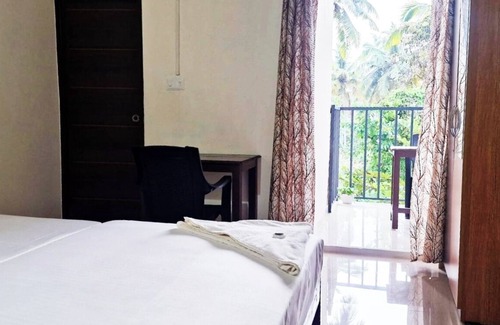 Varkala Bed & Breakfast | Luxurious 1 double Bed BnB 4