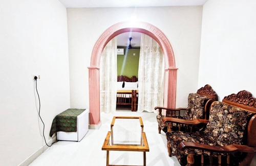 Varkala Bed & Breakfast | Luxurious 1 double Bed BnB 4
