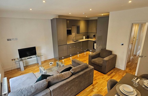 West Finchley Apartment | Luxurious 2 bedroom apartment, truly exceptional experience.