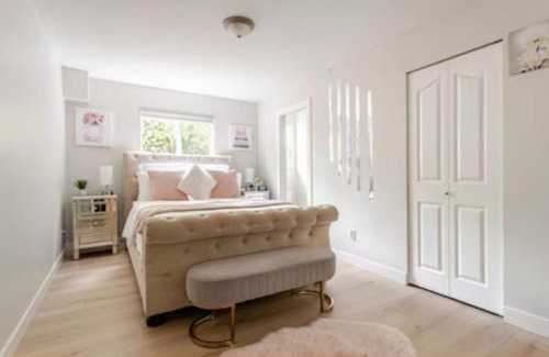 Burke Mountain House | Luxurious 2 Bedrooms 2 bathrooms private suite in Coquitlam