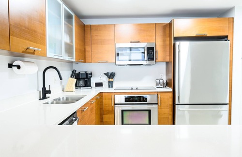 Midtown Condo | Luxurious 2bd/2ba Condo in Wynwood w/Pool & FREE Parking