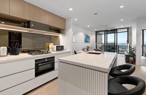 Brisbane Central Business District Apartment | Luxurious 2BR Apt w River View