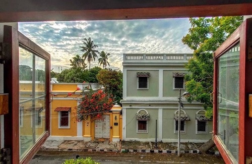 Kalapettai Apartment | Luxurious 3 BHK apartment in french quarter close to promenade beach(6 guests)