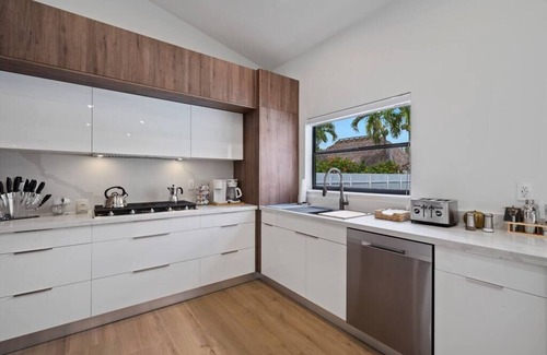 Richmond West House | Luxurious 3BR Villa Paradise in Miami