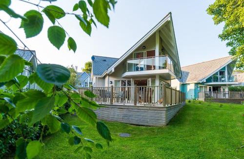 St Austell House | Luxurious 4 Bedroom New England Style Villa - Trewhiddle V11