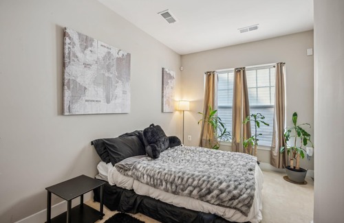 Northeast House | Luxurious 4BR Townhouse with Rooftop Patio in DC