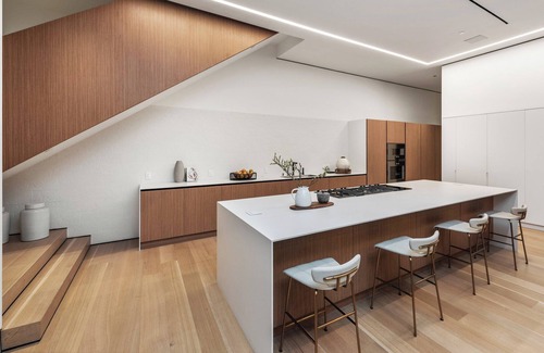 Beverly Hills Villa | Luxurious 5-bedroom villa with WiFi, AC in brilliant Beverly Hills