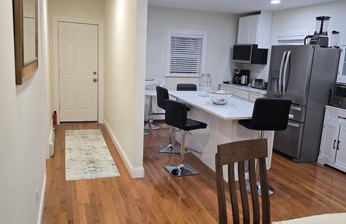 Malden Apartment | Luxurious 8-bedrooms APT., two suites in Malden MA close to Cambridge, Boston MA