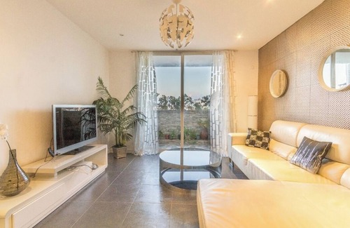 Bab Ezzouar Apartment | Luxurious apartment 5 min from airport, SAFEX and La Mer