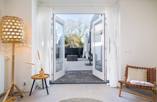 Witmarsum Villa | Luxurious apartment in a historical monument
