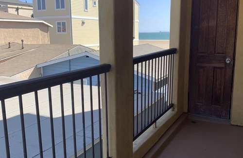 Surfside House | Luxurious at the Beach!