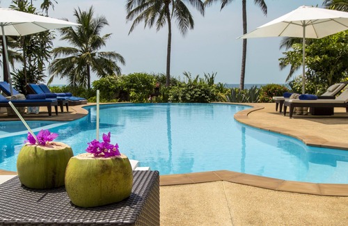 Thong Krut Villa | Luxurious Beachfront Pool Villa, 5BRM.