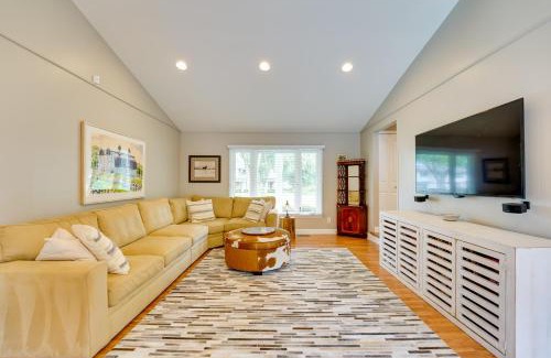 Bloomfield Hills House | Luxurious Bloomfield Hills Oasis with Pool and Spa!