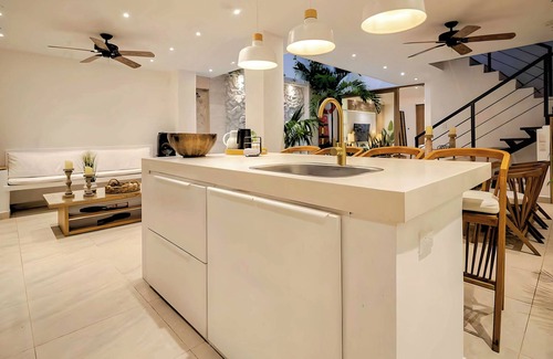 Cartagena Walled City Villa | Luxurious Colonial Oasis Getsemani: Cartagena’s Premier Vacation Retreat +Bonus