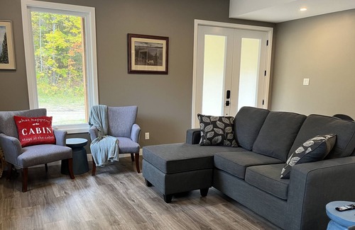 Lac Sainte-Marie Ski Chalet | Luxurious Chalet with sauna steps from MSM