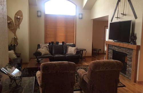 Driggs Condo | Luxurious Condominium Close to Grand Targhee