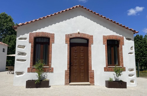 Lousa House | Luxurious cottage at Quinta do Areal country house