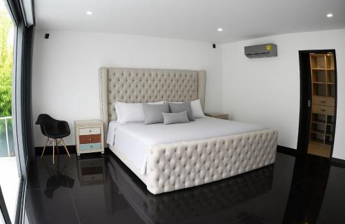 Pereira Villa | Luxurious Country House