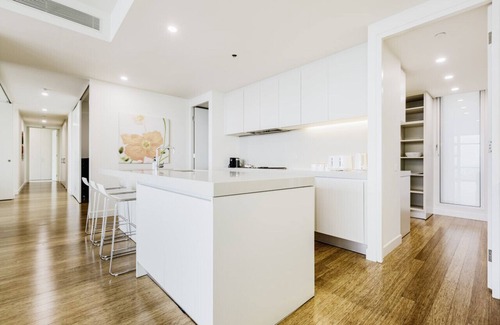 Southbank Apartment | Luxurious Enormous 5brm Penthouse