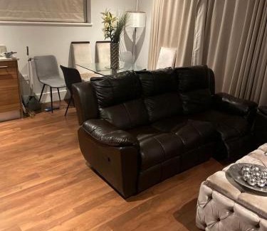 Stanmore Apartment | Luxurious Furnished Property