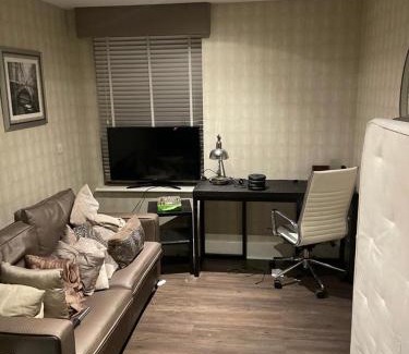 Stanmore Apartment | Luxurious Furnished Property