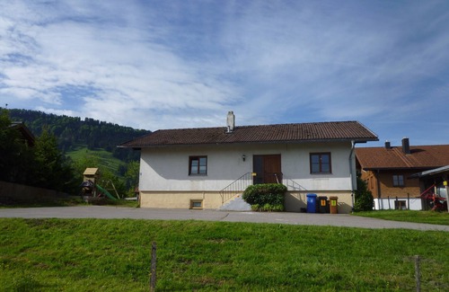 Steibis House | Luxurious holiday home, panoramic view, next to the ski lift, train/ski included