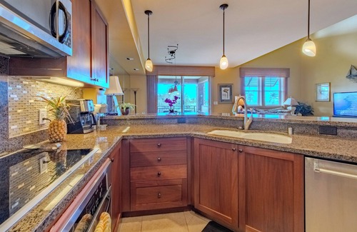 Waikoloa House | Luxurious Hali'i Kai Townhome with fabulous Ocean views and Private Ocean Club