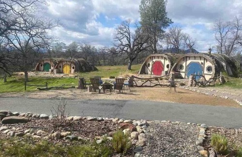 Bella Vista House | Luxurious Hobbit Hole and Second Breakfast!
